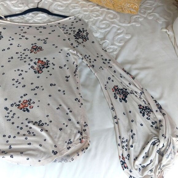 Free People-To The Tropics Tee.. Size L - Picture 8 of 12